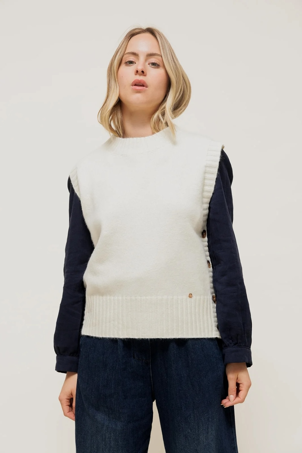 HELYNE - Pull Sans Manches à Boutons Latéraux