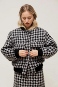 MELORYA - Manteau Court Forme Bomber en Tweed Pied-de-Poule